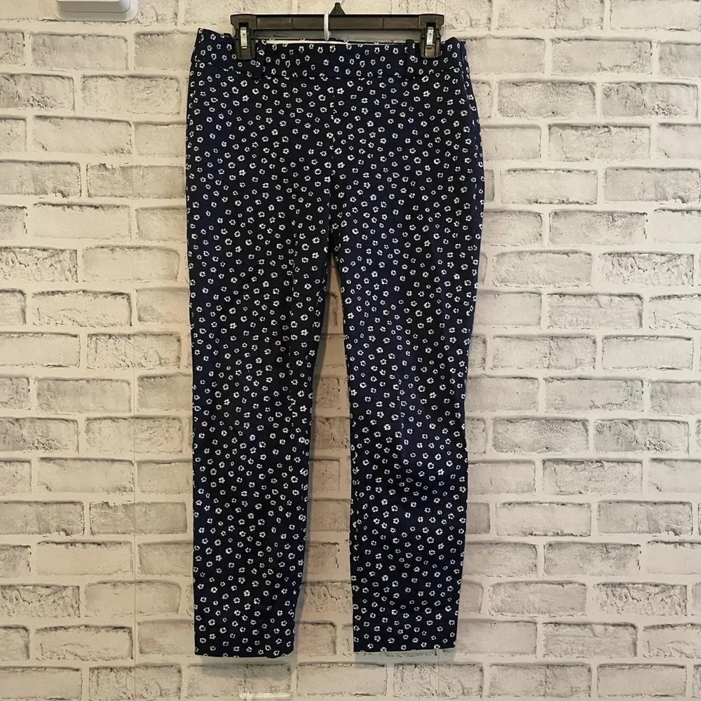 Women’s J. Crew navy blue w/ white floral print ankle pants size 6